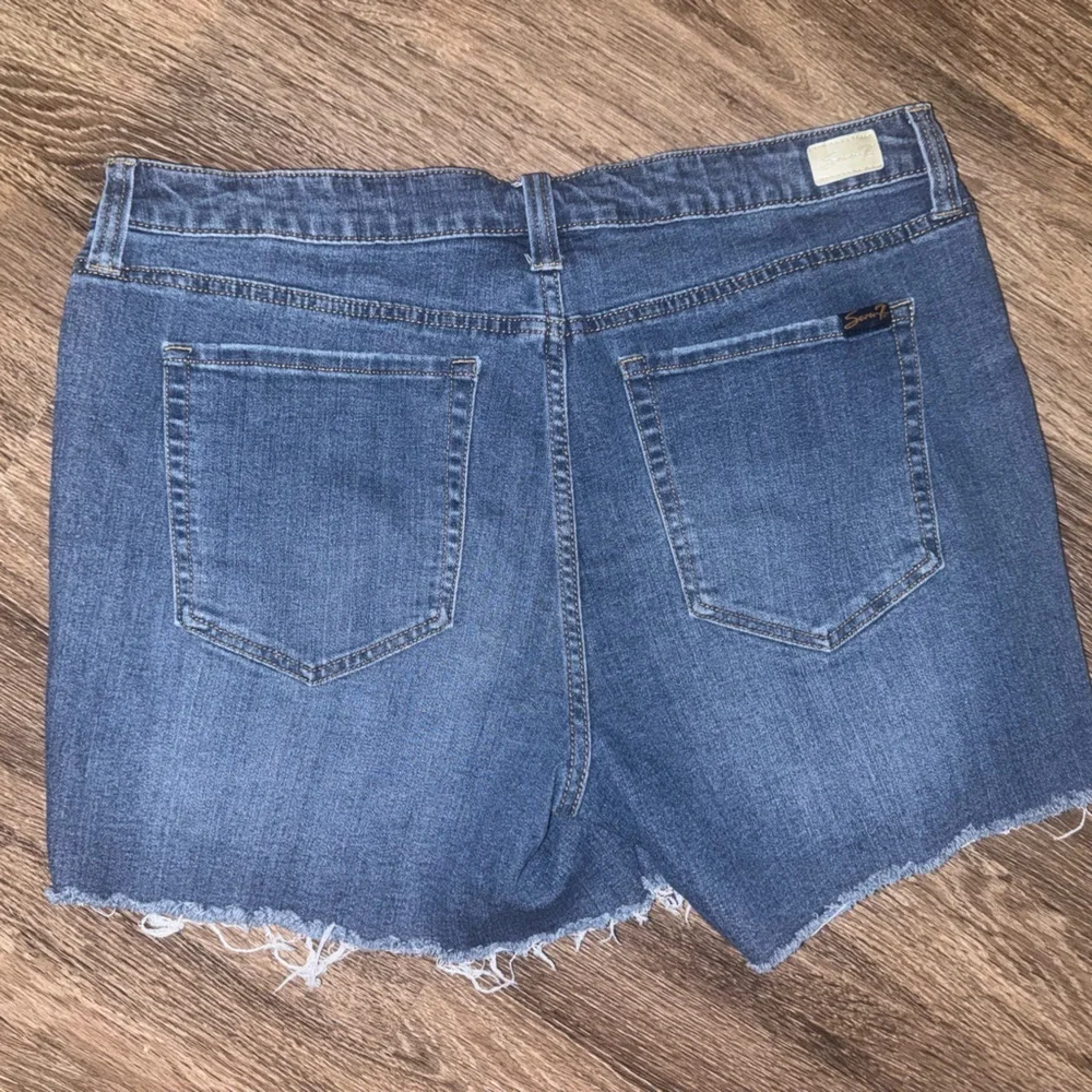 Seven7 Weekend Short Blue Denim Distressed Shorts Size 14